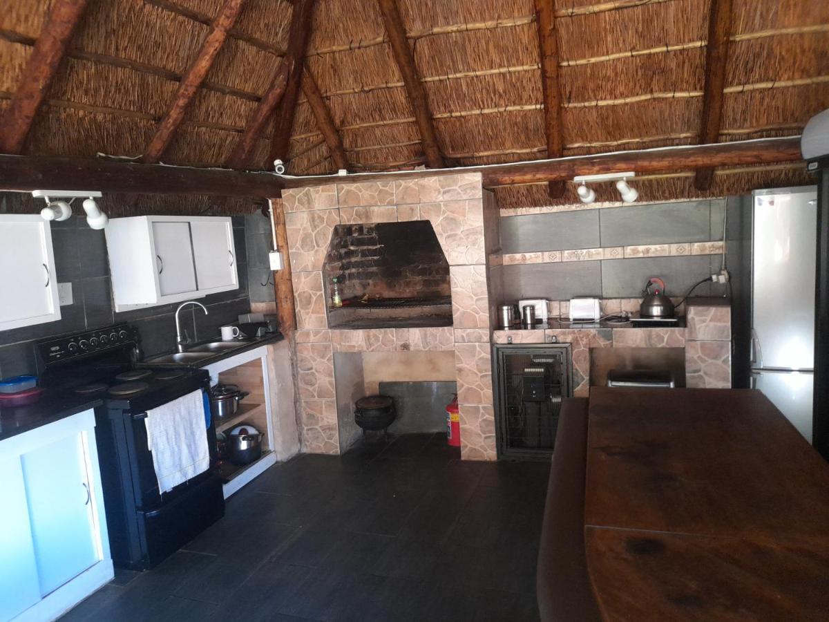 1322 Backpackers International Hostel Pretoria Bagian luar foto