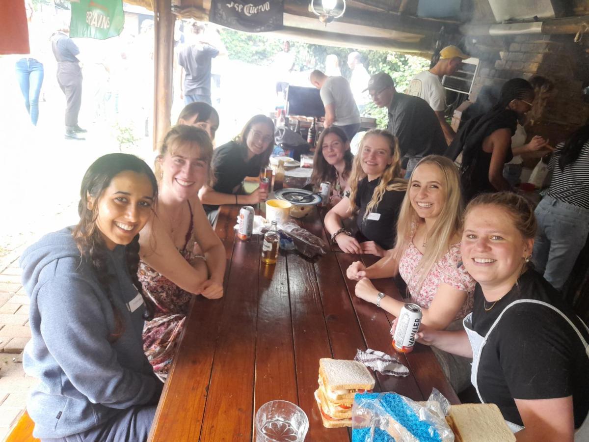 1322 Backpackers International Hostel Pretoria Bagian luar foto